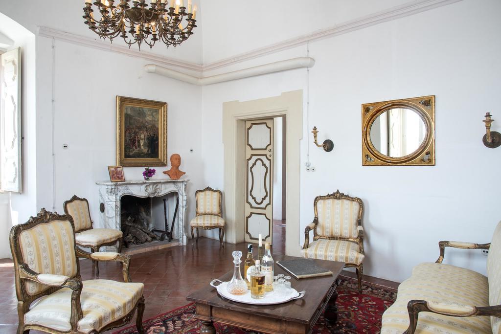 Bed and Breakfast Castello Di Casamassella Exterior foto