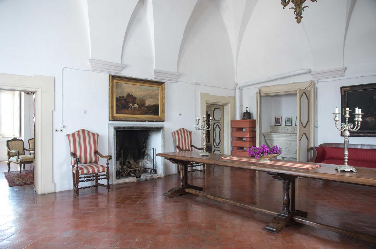 Bed and Breakfast Castello Di Casamassella Exterior foto